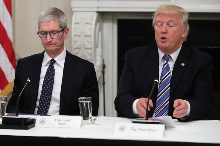President Trump Called CEO Of The Apple As “Tim Apple”