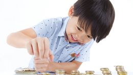 3 Ways Through Which You Can Save Money For Your Children